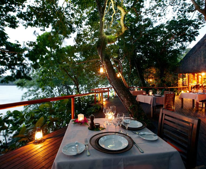 Namale Resort & Spa - Dining area