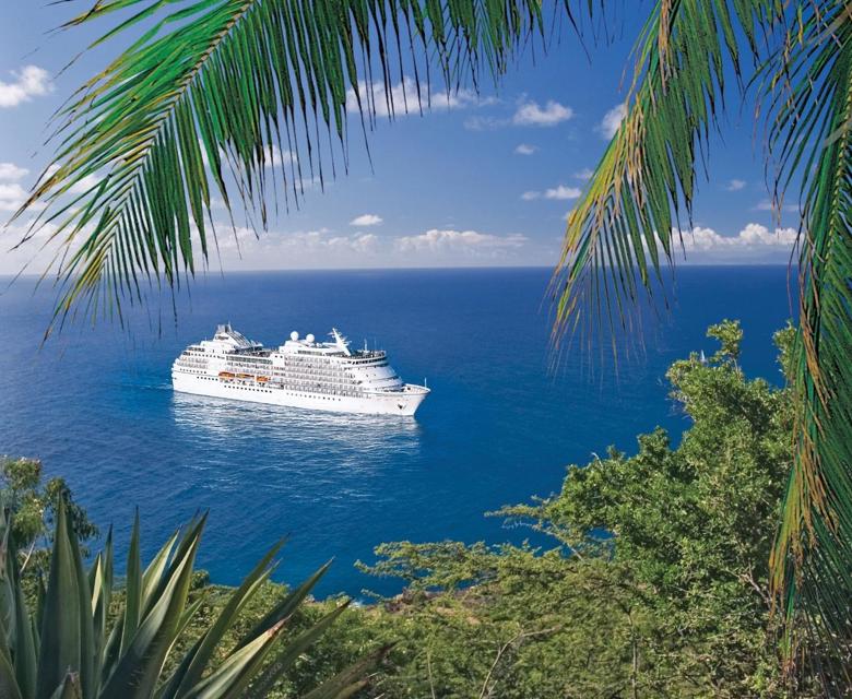 Navigator in Tropics © Regent Seven Seas