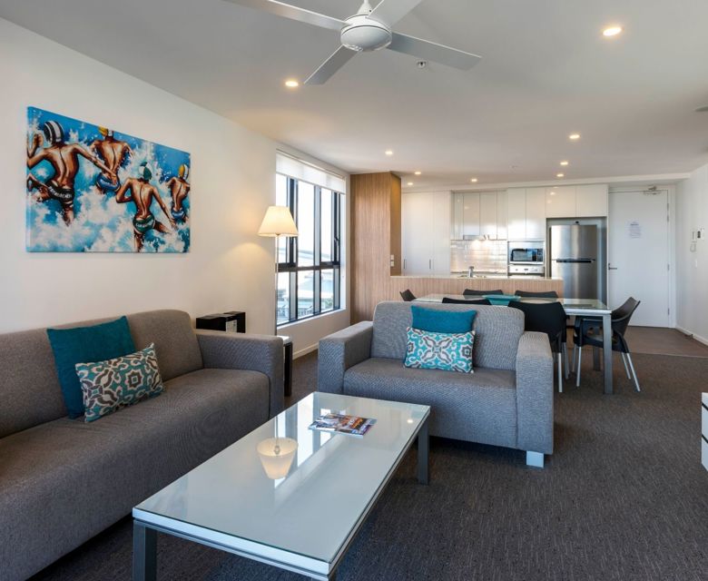 Synergy Lounge And Kitchen 