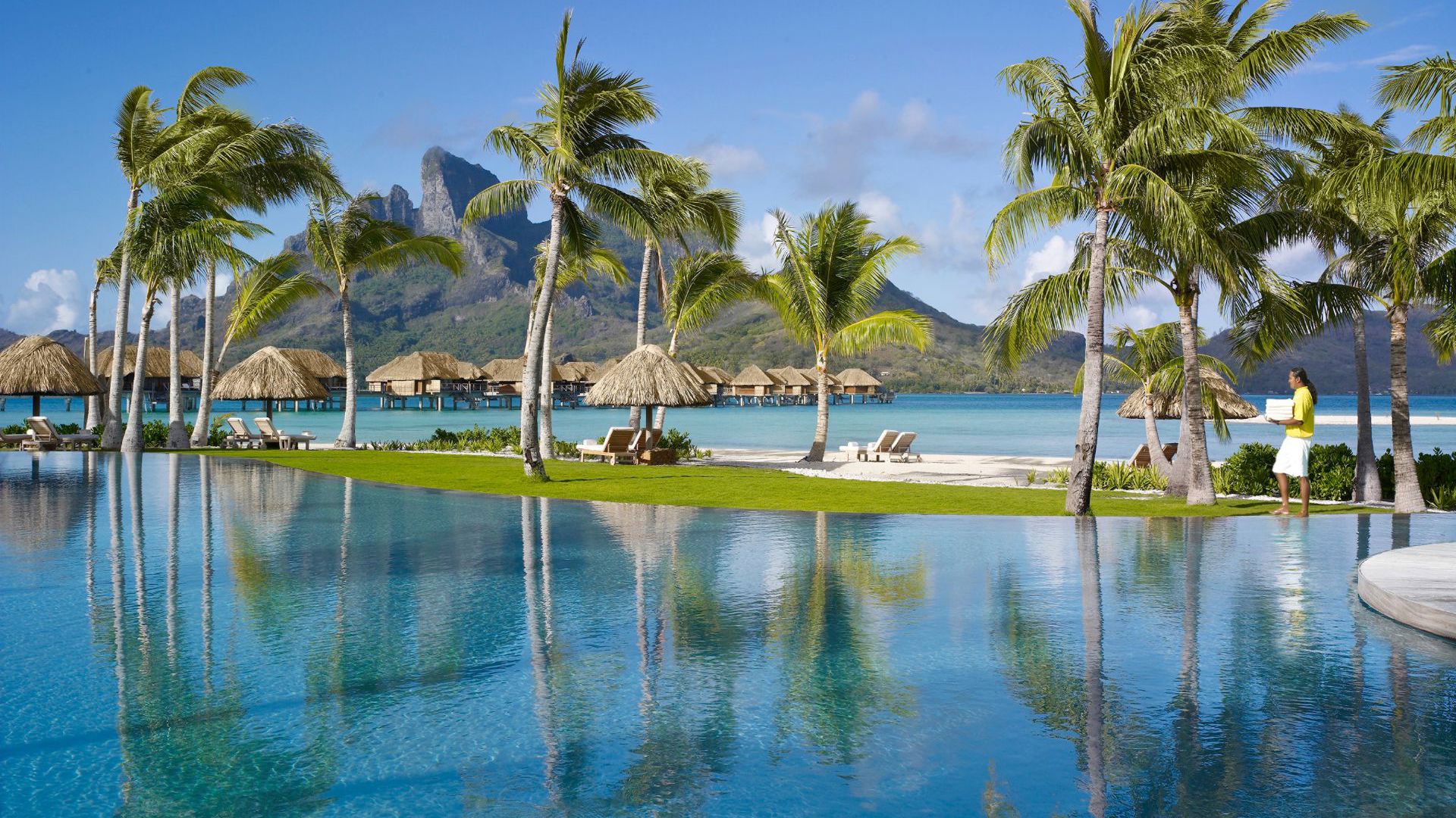 Four Seasons Resort Bora Bora pool