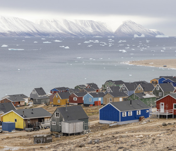Baffinbay Qaanaaq Townbay Tedgatlin © HX Expedition