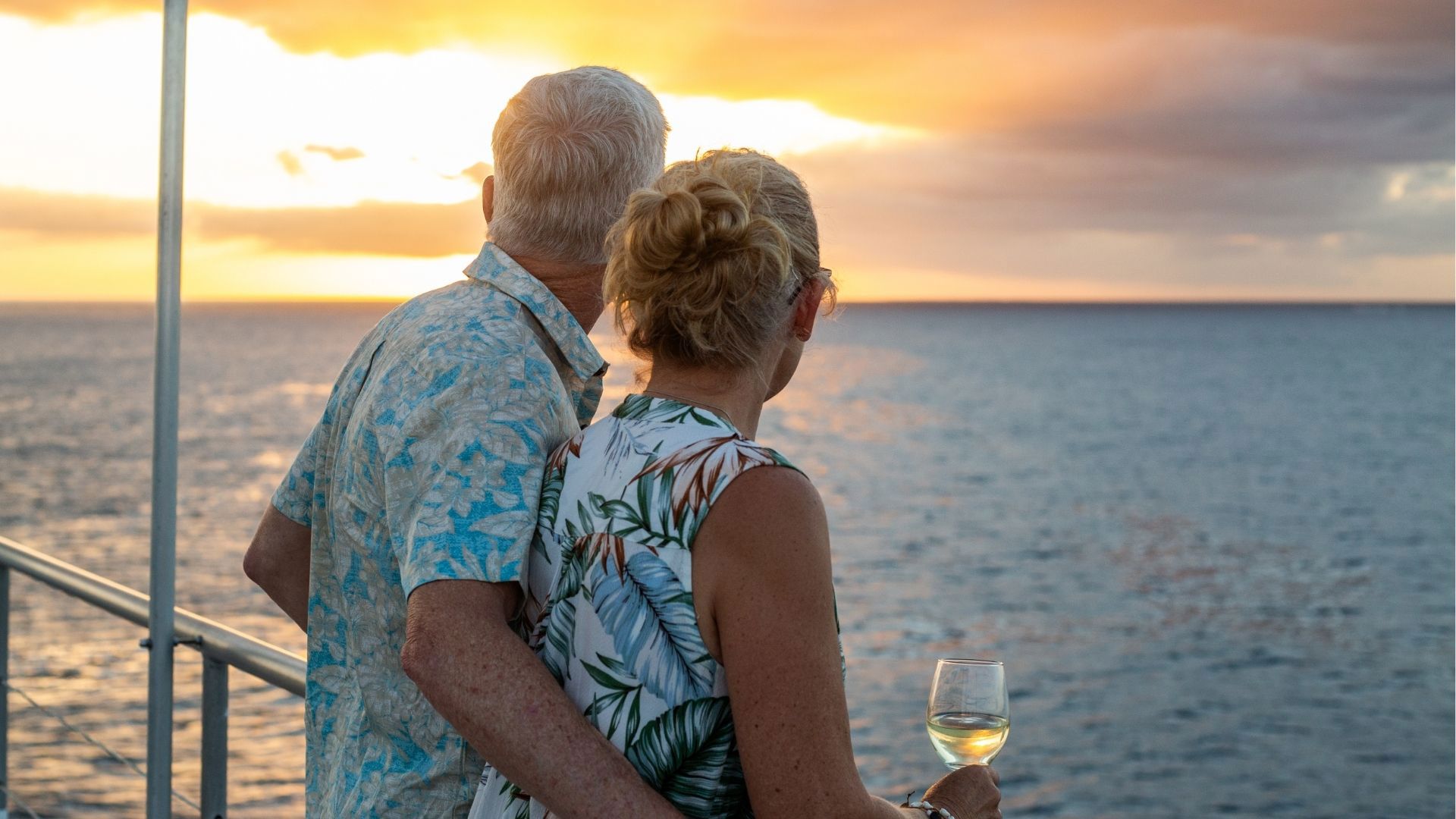 Blue Lagoon Sundeck Viewing