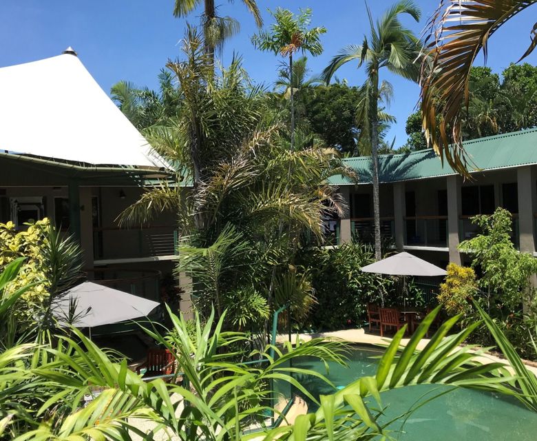 Bay Village Tropical Retreat - Pool