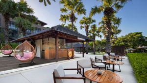 Radisson Blu Uluwatu - Bottle Bar