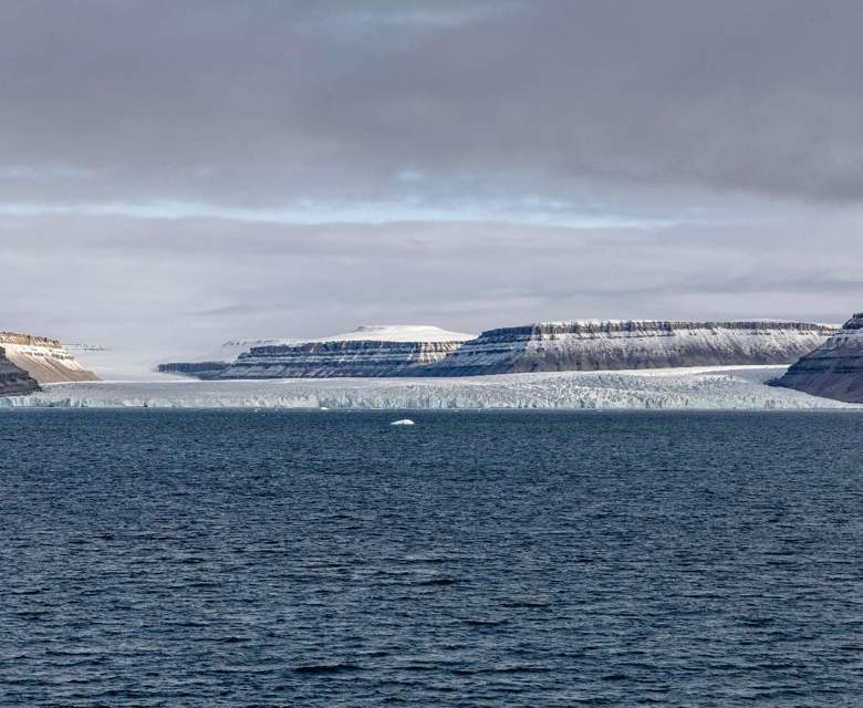 Crocker Bay & Dundas Harbor, Nunavut, Northern Canada