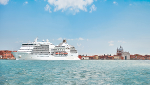 Seven Seas Navigator in Venice