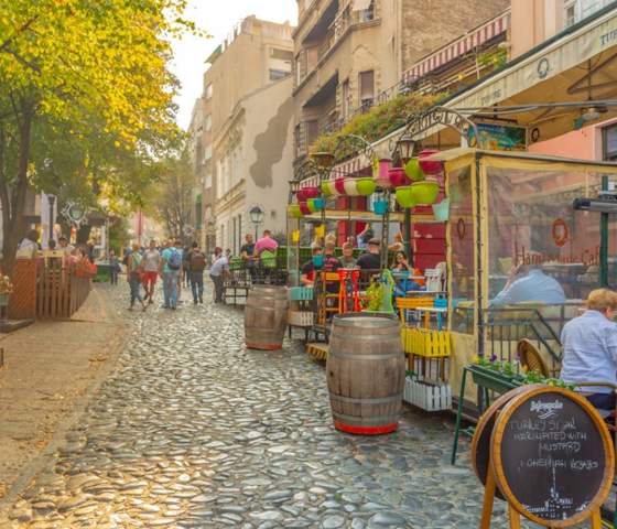 Cafes Bohemian Quarter Belgrade  © Viking