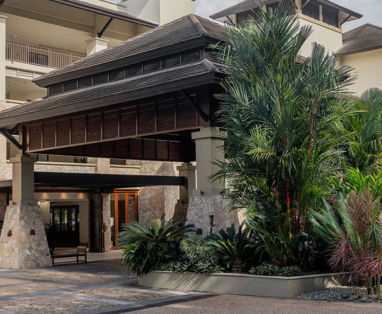 Pullman Palm Cove Sea Temple Resort & Spa - Entrance
