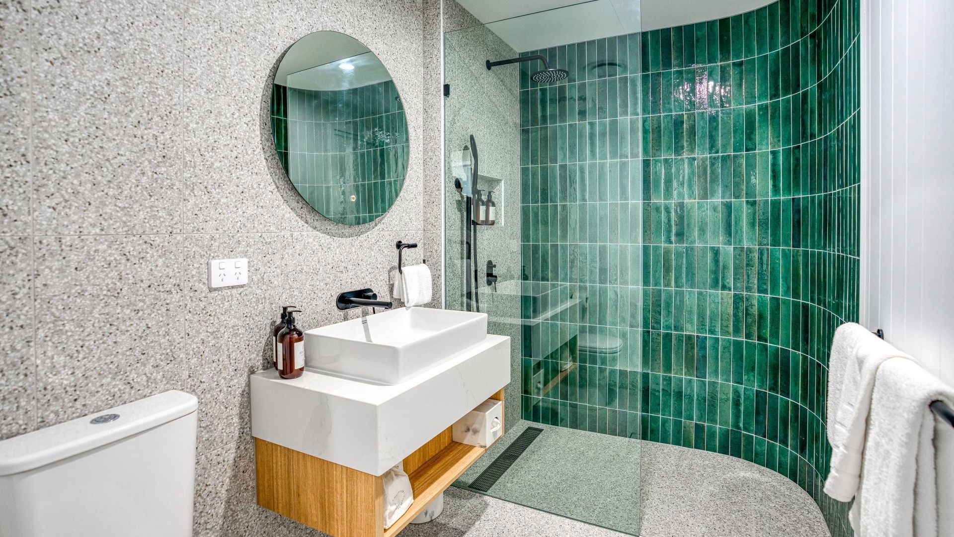Essence Perigian Beach Bathroom 