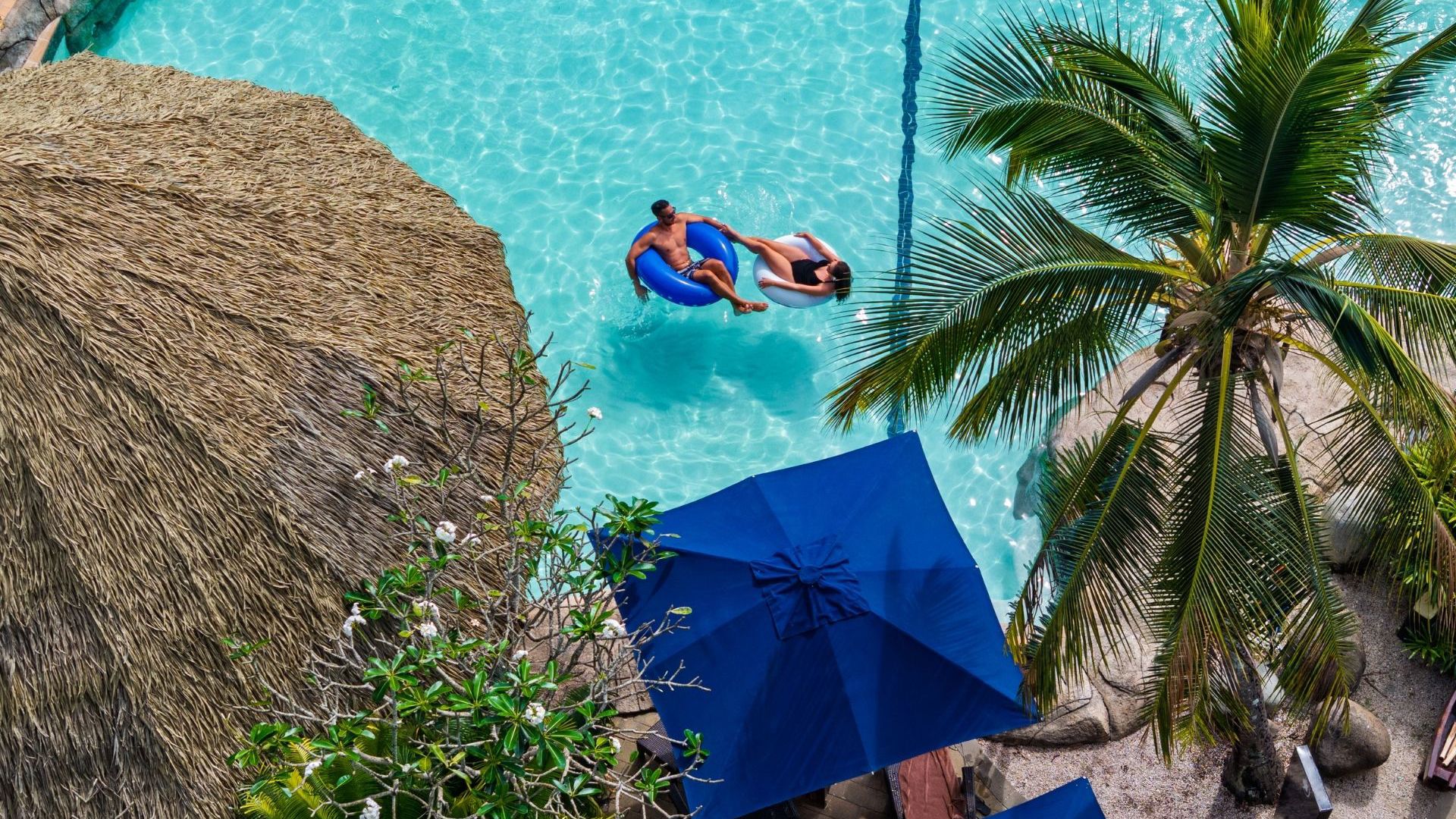 DoubleTree Resort by Hilton Hotel Fiji - Sonaisali Island - aerial pool image