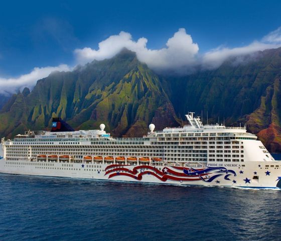 Pride of Americ in Hawaii Coast