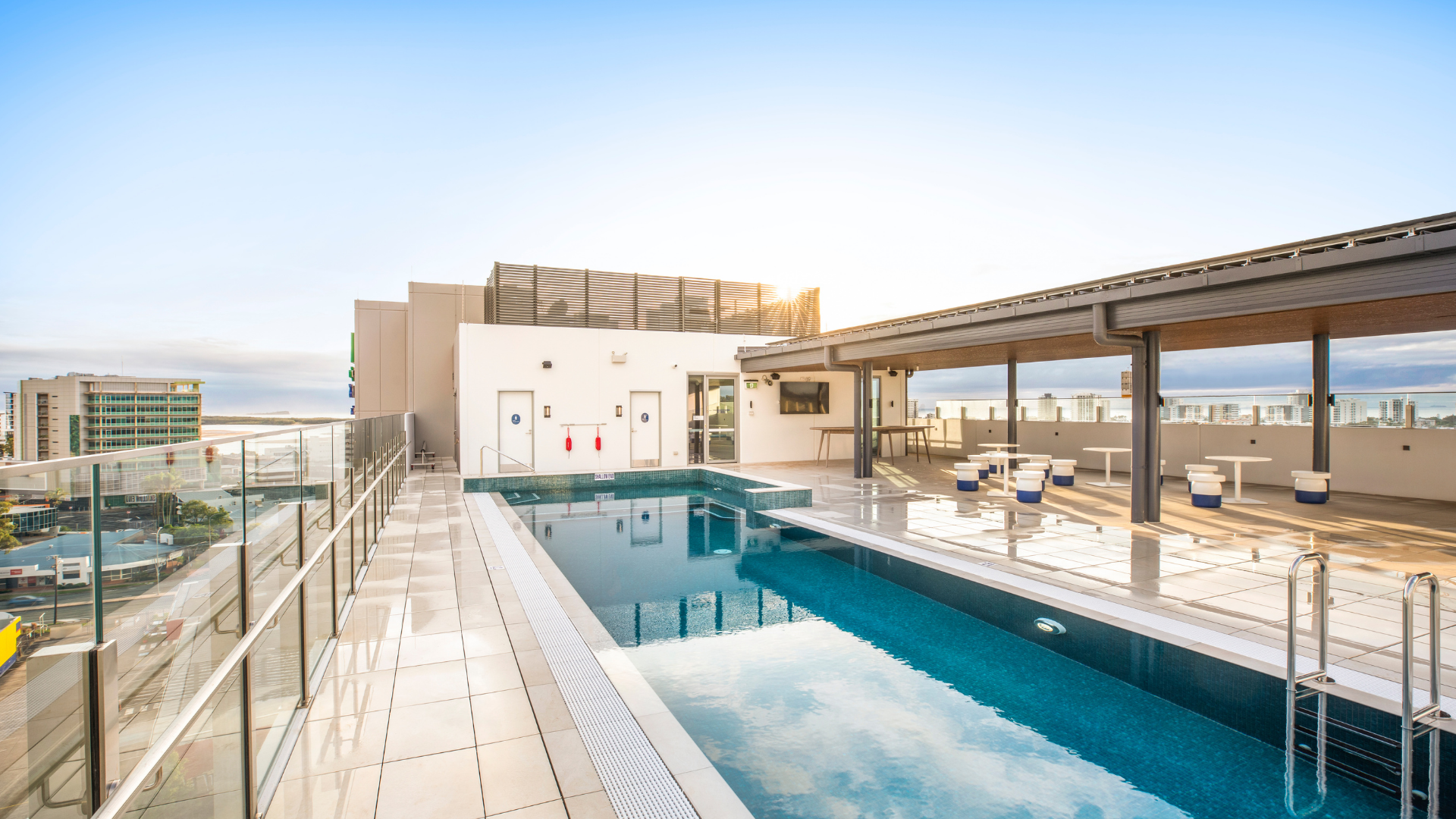 Holiday Inn Express & Suites Sunshine Coast -  Pool