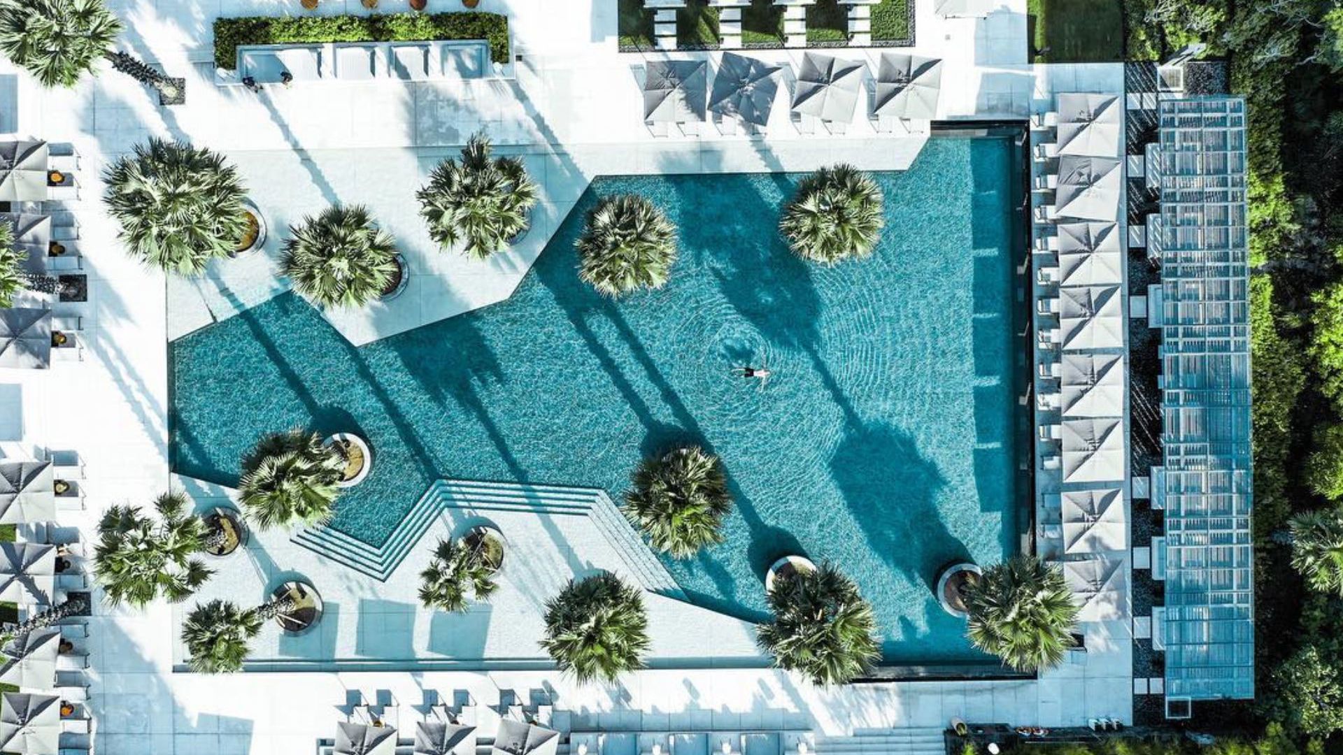 Radisson Blu Uluwatu - Main Pool