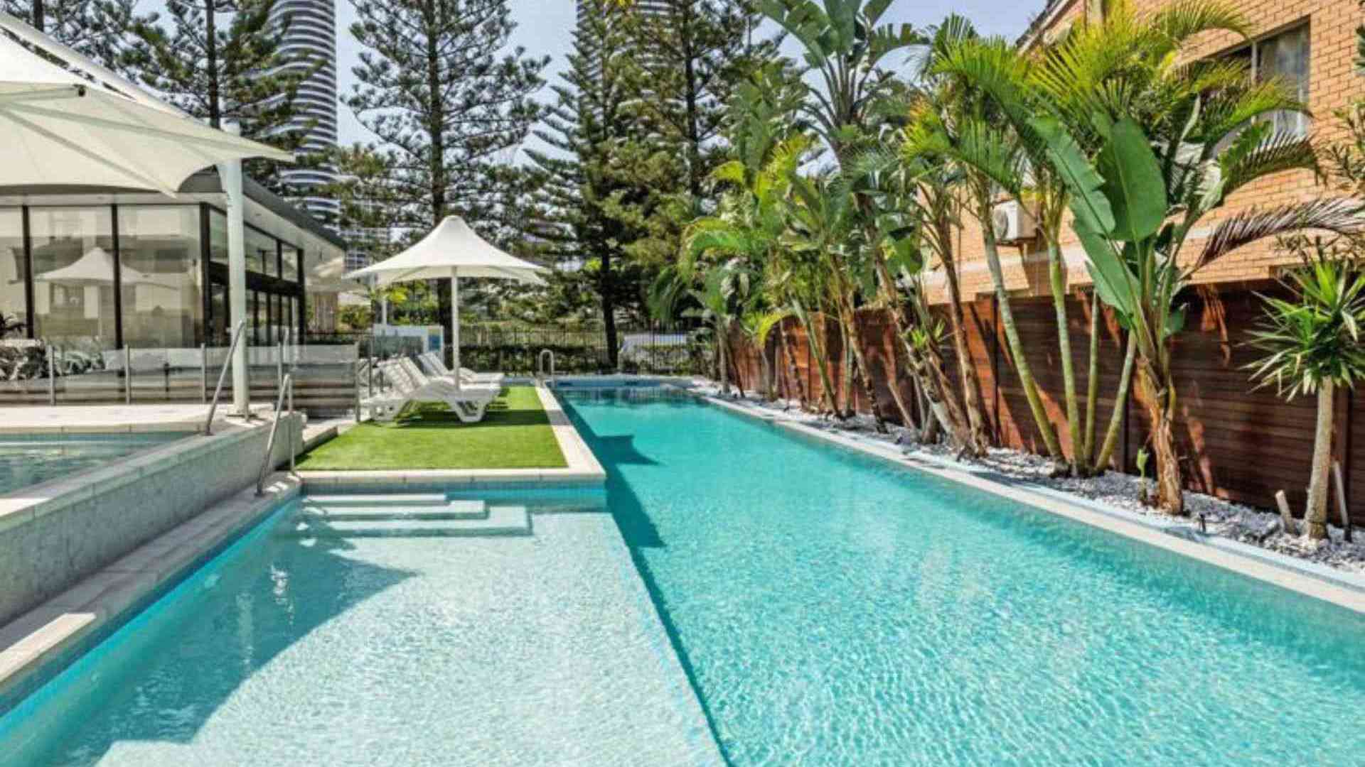 Ultra Broadbeach pool