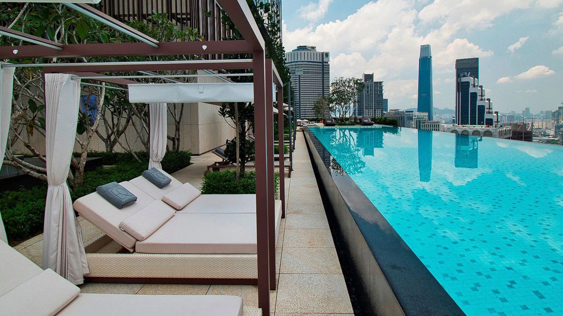 EQ Kuala Lumpur - Rooftop Pool