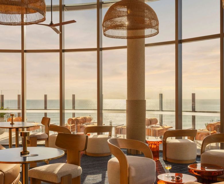 Avani Mooloolaba Beach Hotel - Sulley's Rooftop Restaurant & Bar