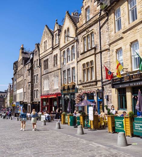 Grassmarket Edinburgh Scotland © Visitscotland & Kenny Lam
