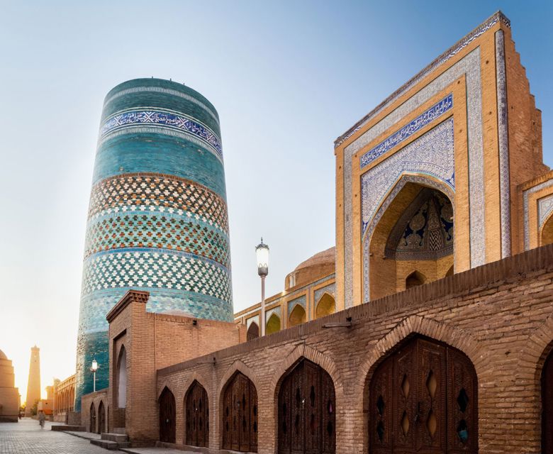 Orient Silk Road Express Legendary Silk Road with Sundowners Overland