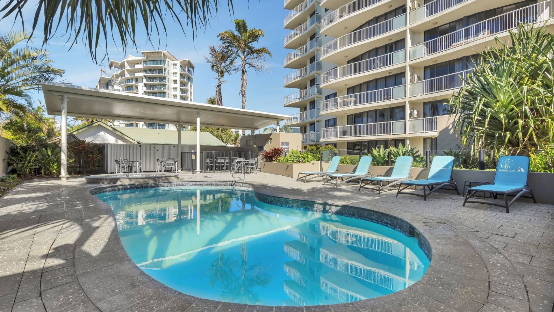 Catalina Resort - pool 2