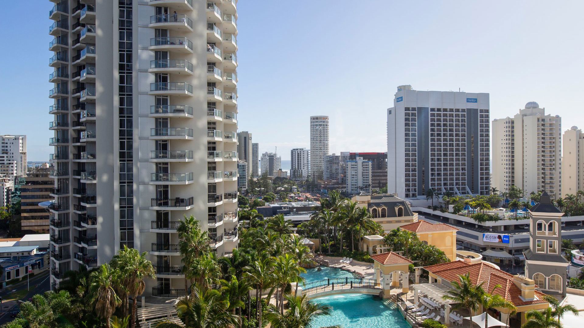 Mantra Towers of Chevron - exterior