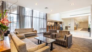 Holiday Inn Potts Point Lobby Lounge