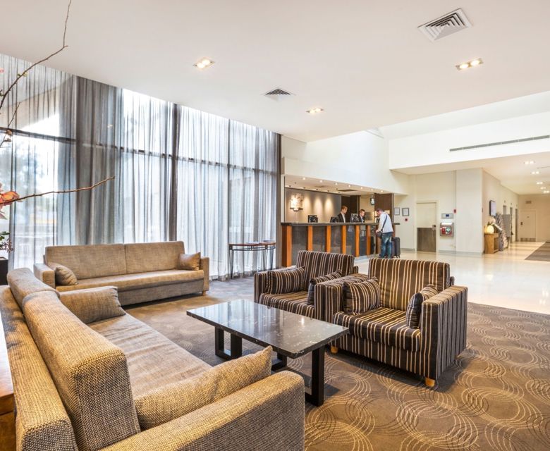 Holiday Inn Potts Point Lobby Lounge