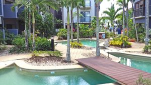 Southern Cross Atrium Apartments - pool 3