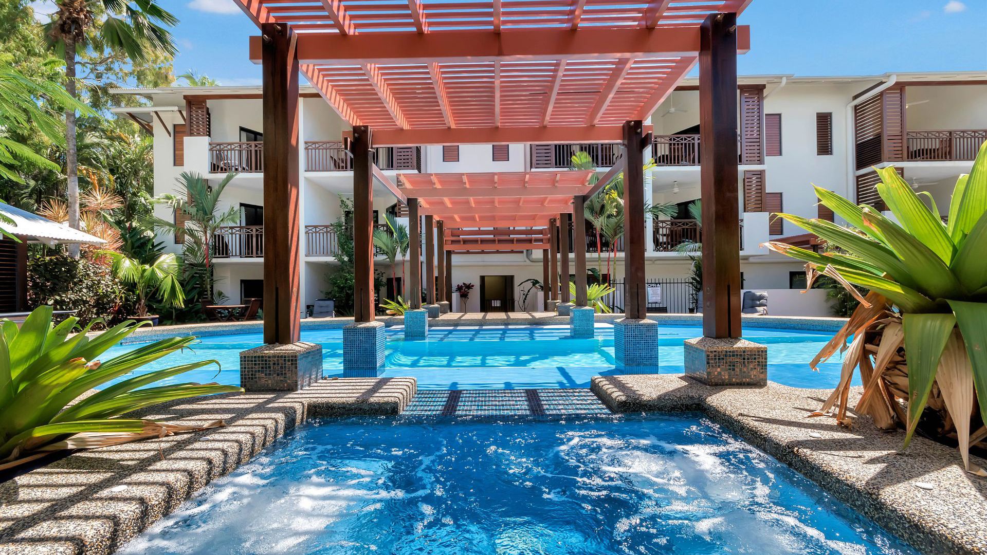 Freestyle Resort - pool