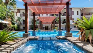 Freestyle Resort - pool