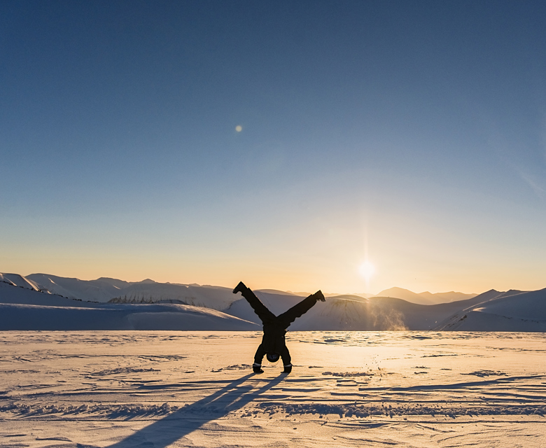 Handstand_Svalbard