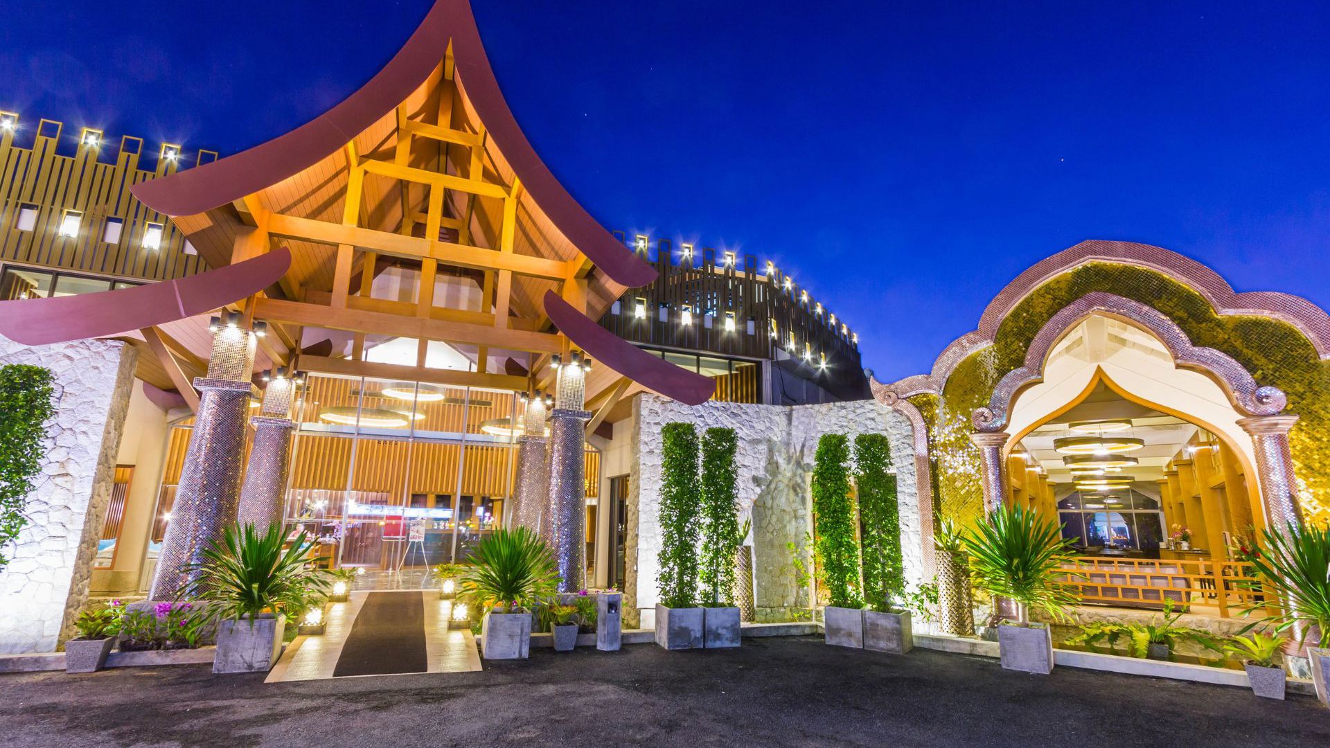 Beyond Resort Karon - Exterior