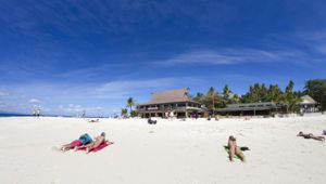 Beachcomber Island Resort - beach