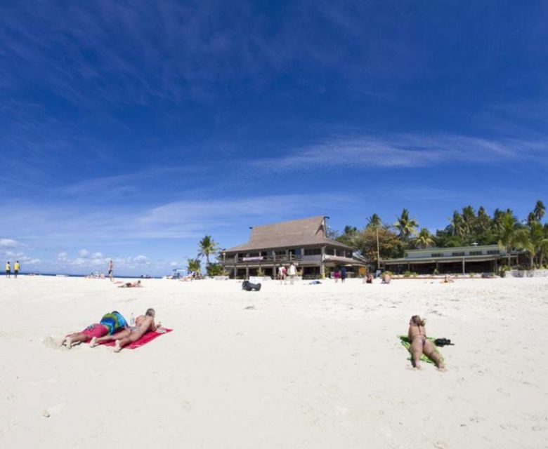 Beachcomber Island Resort - beach