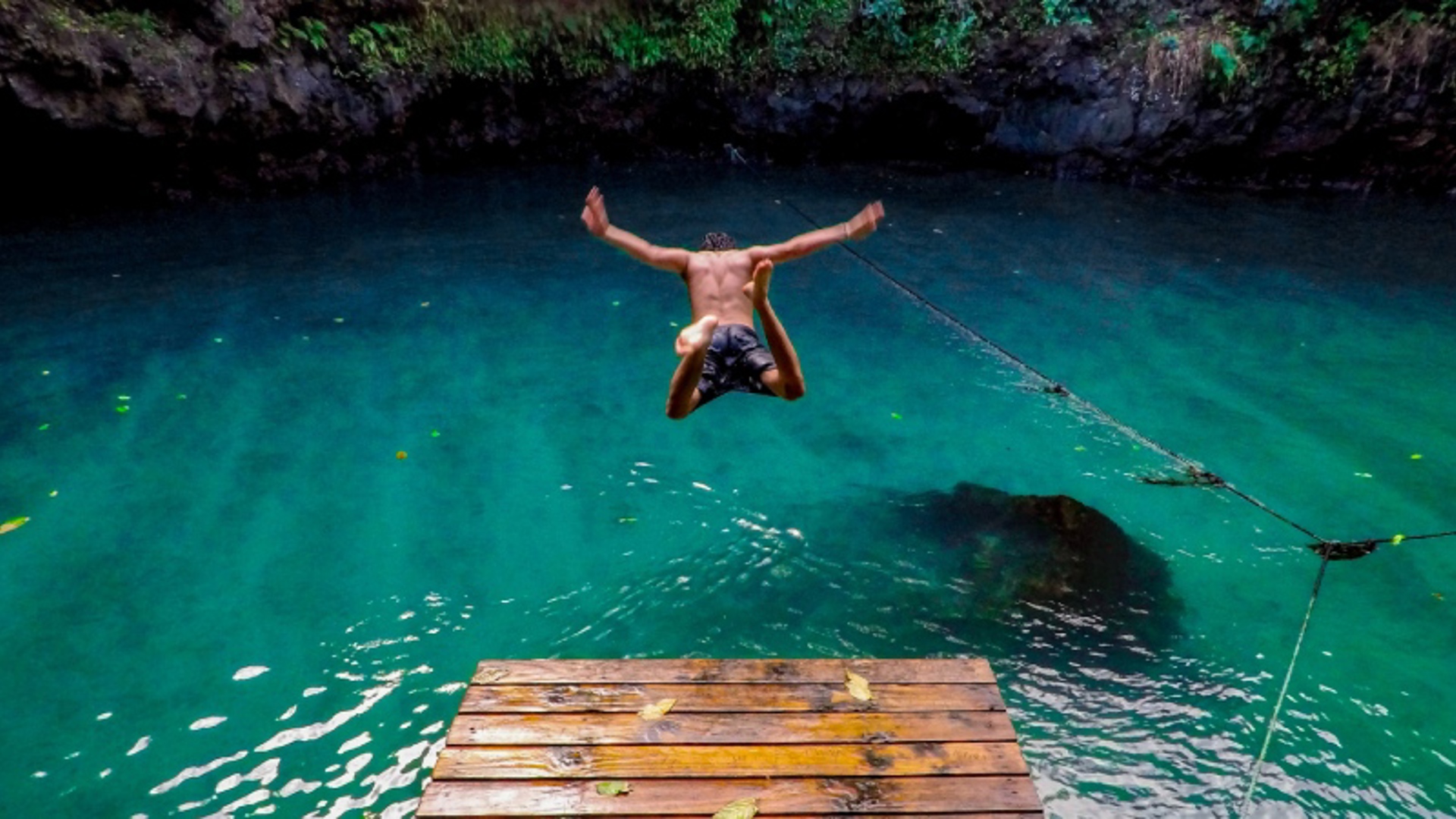 To Sua ocean trench, Samoa - image credit: Ethan Elisara on Unsplash
