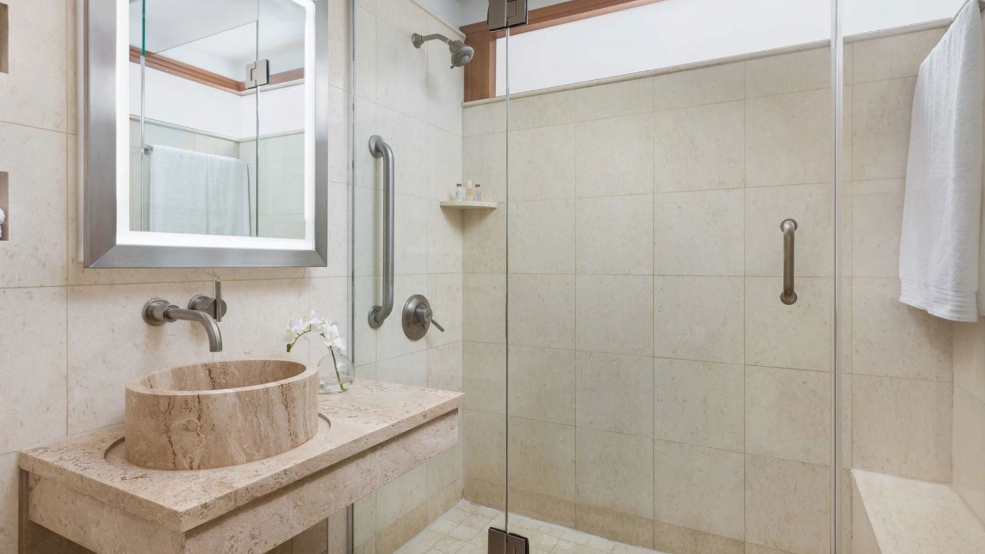Hotel 57 - Superior King Room Bathroom