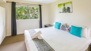 Mango Lagoon 1 Bedroom Apartment Courtyard 