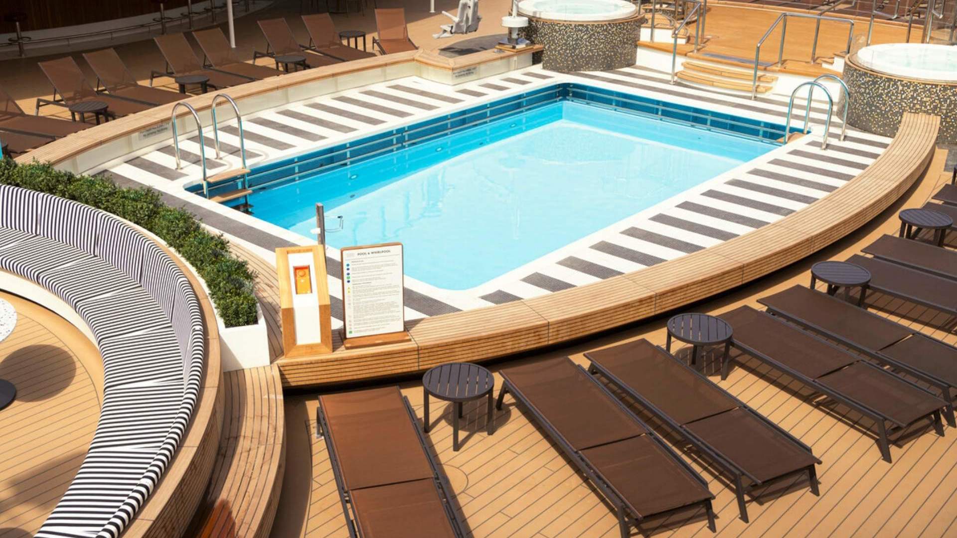 Queen Anne Pool Deck