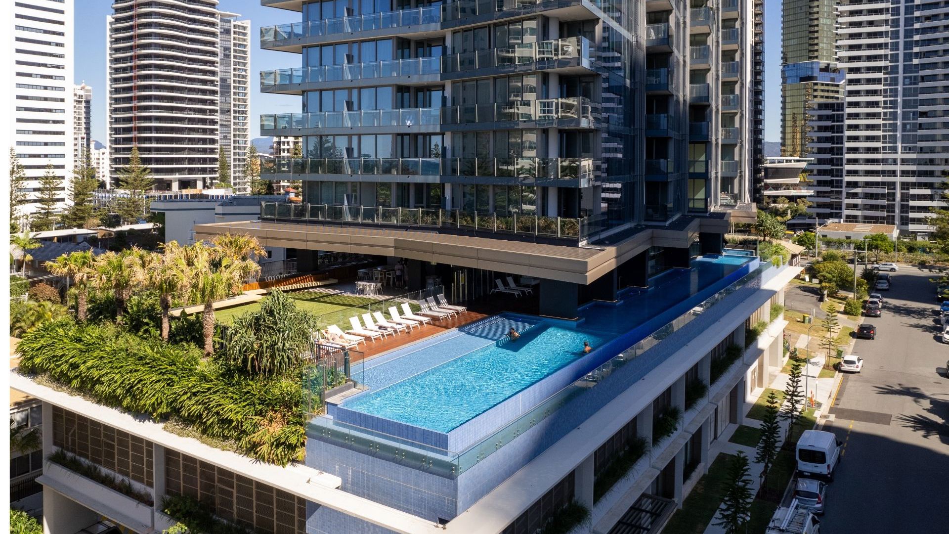 Ultiqa Signature Rooftop Pool