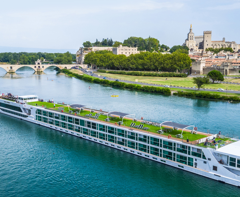 SCENIC SAPPHIRE AVIGNON FRANCE