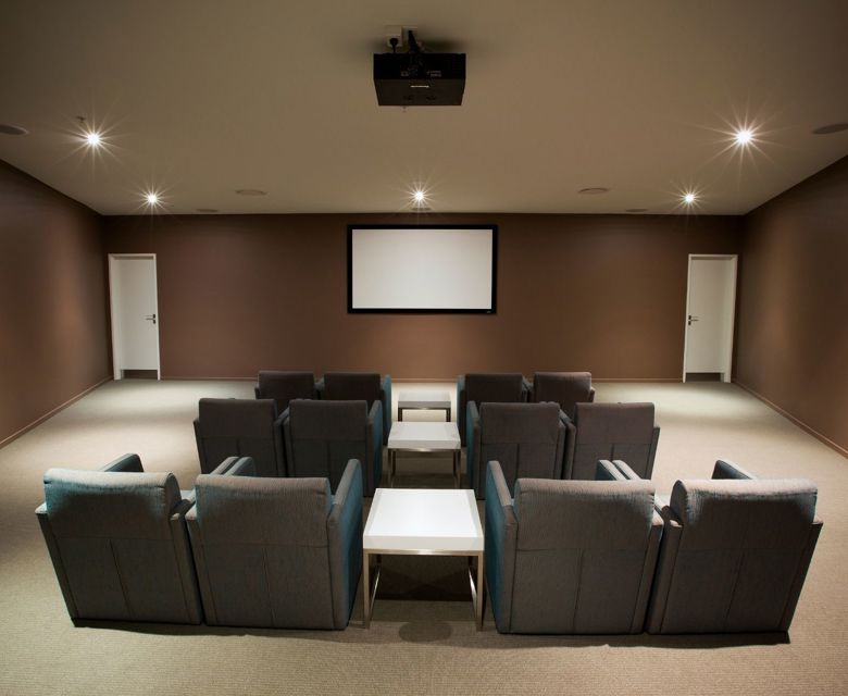 Mantra Sierra Grand Cinema