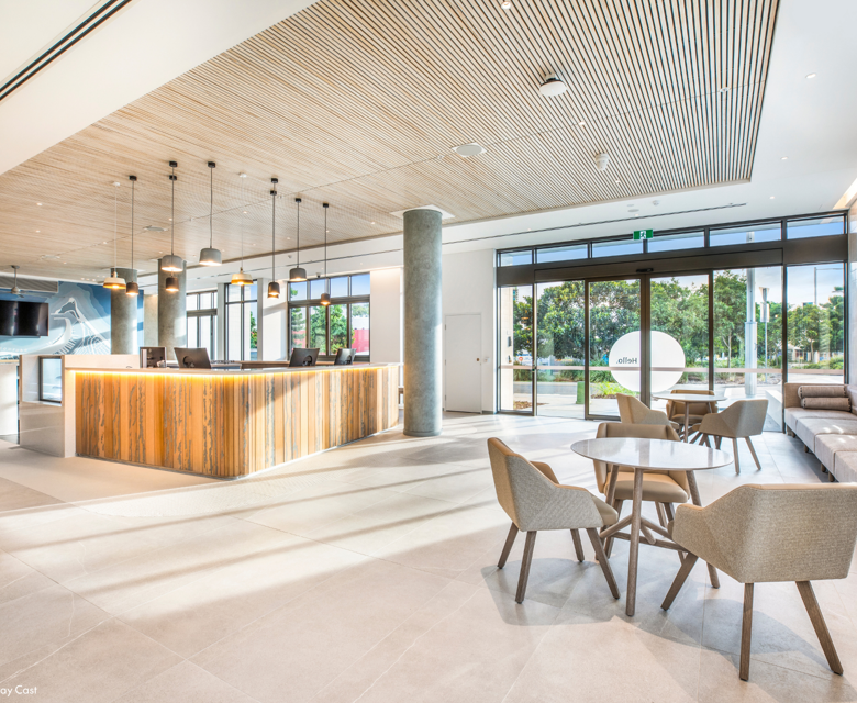 Holiday Inn Express & Suites Sunshine Coast - Lobby