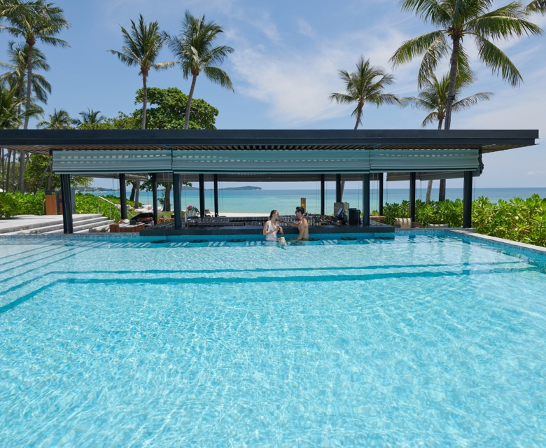 Centara Reserve Samui - Swim-Up Pool Bar