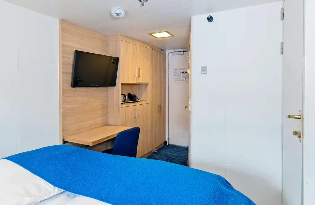 Polarlys_Arctic_Sup_P2D_cabin