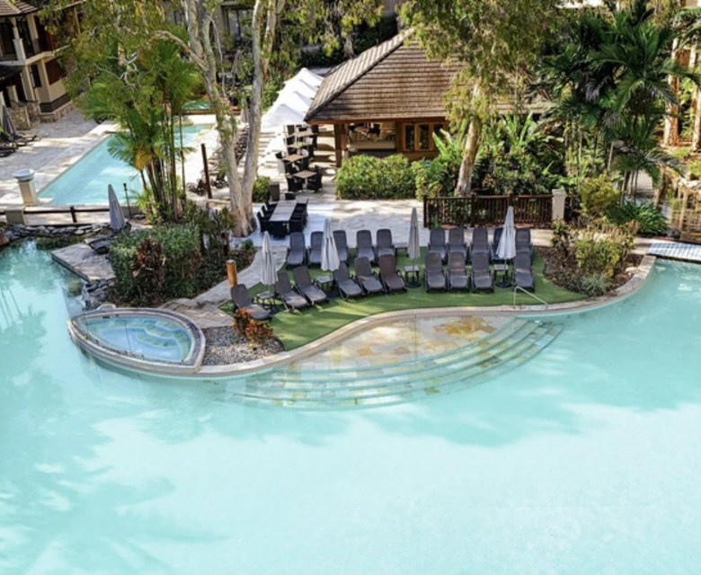 Pullman Palm Cove Sea Temple Resort & Spa - Pool 3