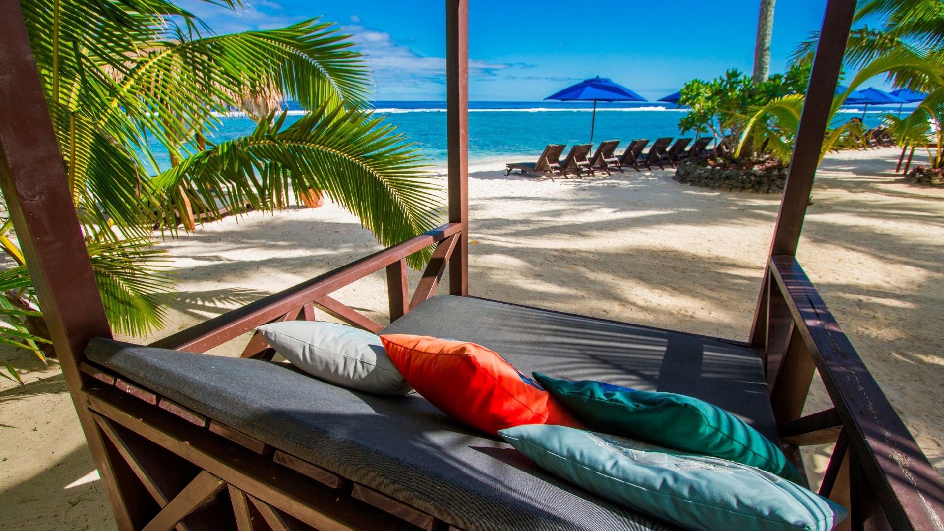 Manuia Beach Resort Loungers