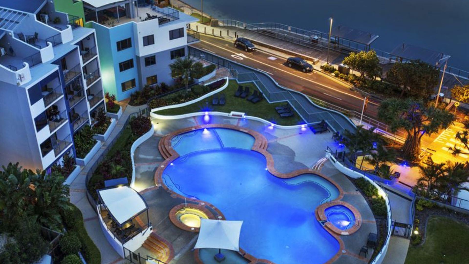 BreakFree Grand Pacific Caloundra - aerial