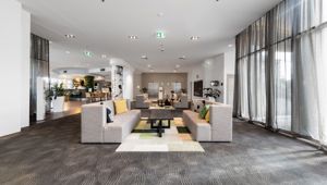 Holiday Inn Potts Point Lobby