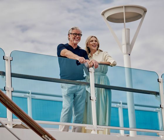 Royal Princess Around the Pool Day