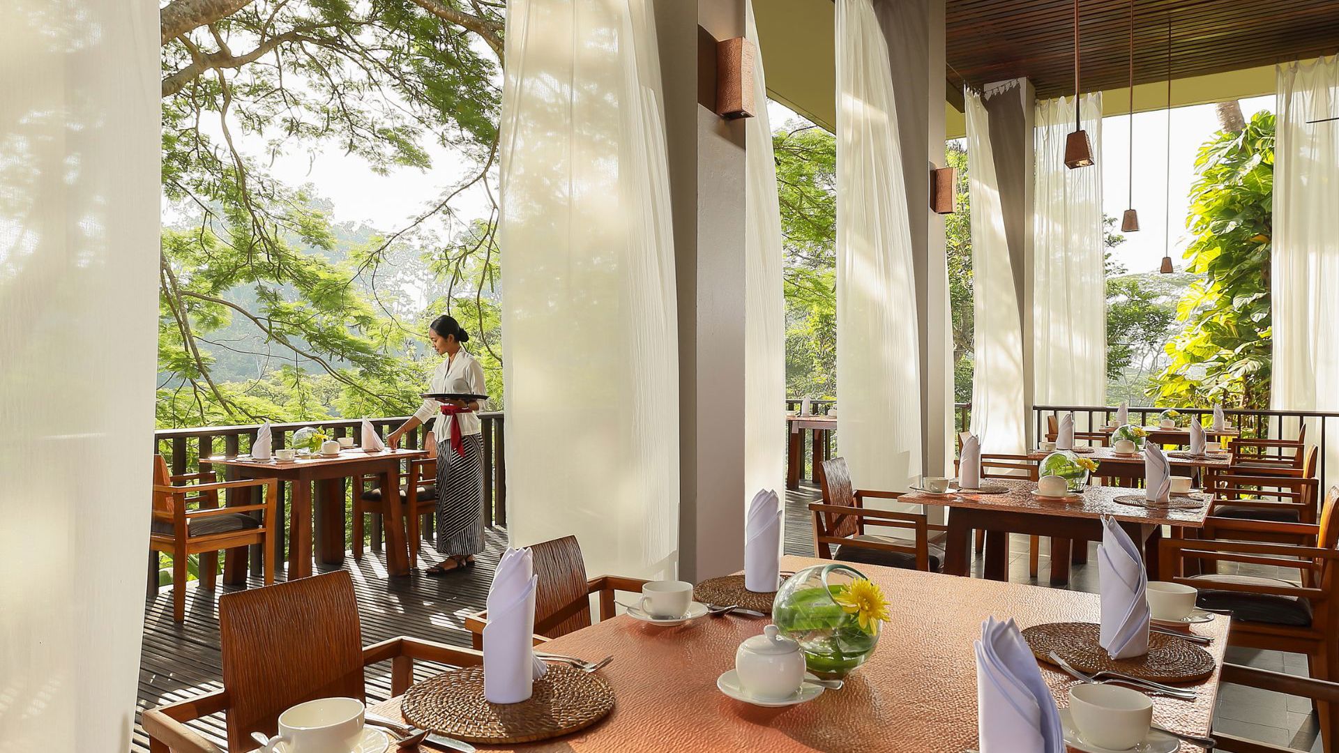 Maya Ubud Resort & Spa - Mayasari Restaurant