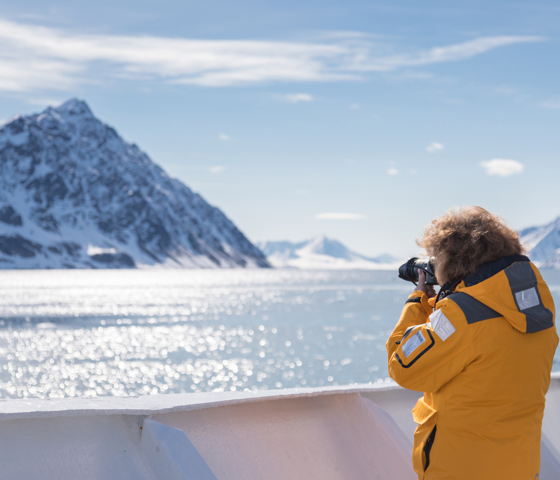 Pax Lilliehookfjord Svalbard Acaciajohnson ©  Quark Expeditions